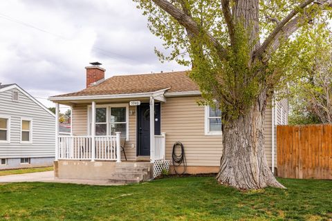 Tiny photo for 5940 S 2625 W, Roy, UT 84067 (MLS # 2148515)