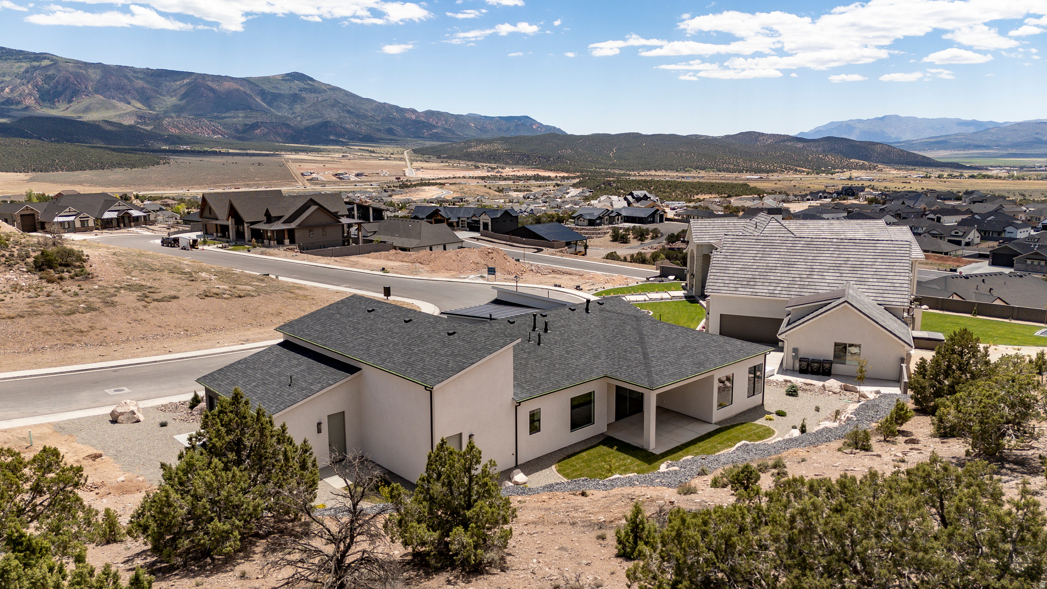 SADDLEBACK RIDGE - Residential