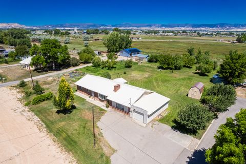 Photo of 1879 E 2500 S, Naples, UT 84078 (MLS # 2167218)
