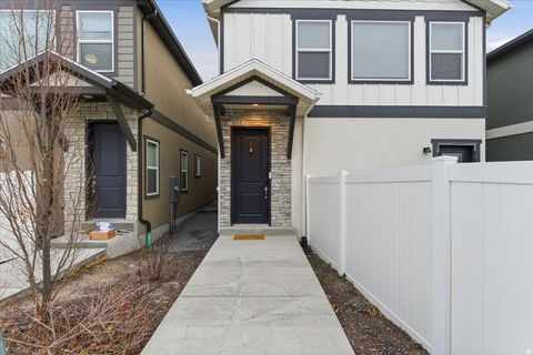 Photo of 8680 N SHADOW CREEK ALLEY Aly, Eagle Mountain, UT 84005 (MLS # 2128604)