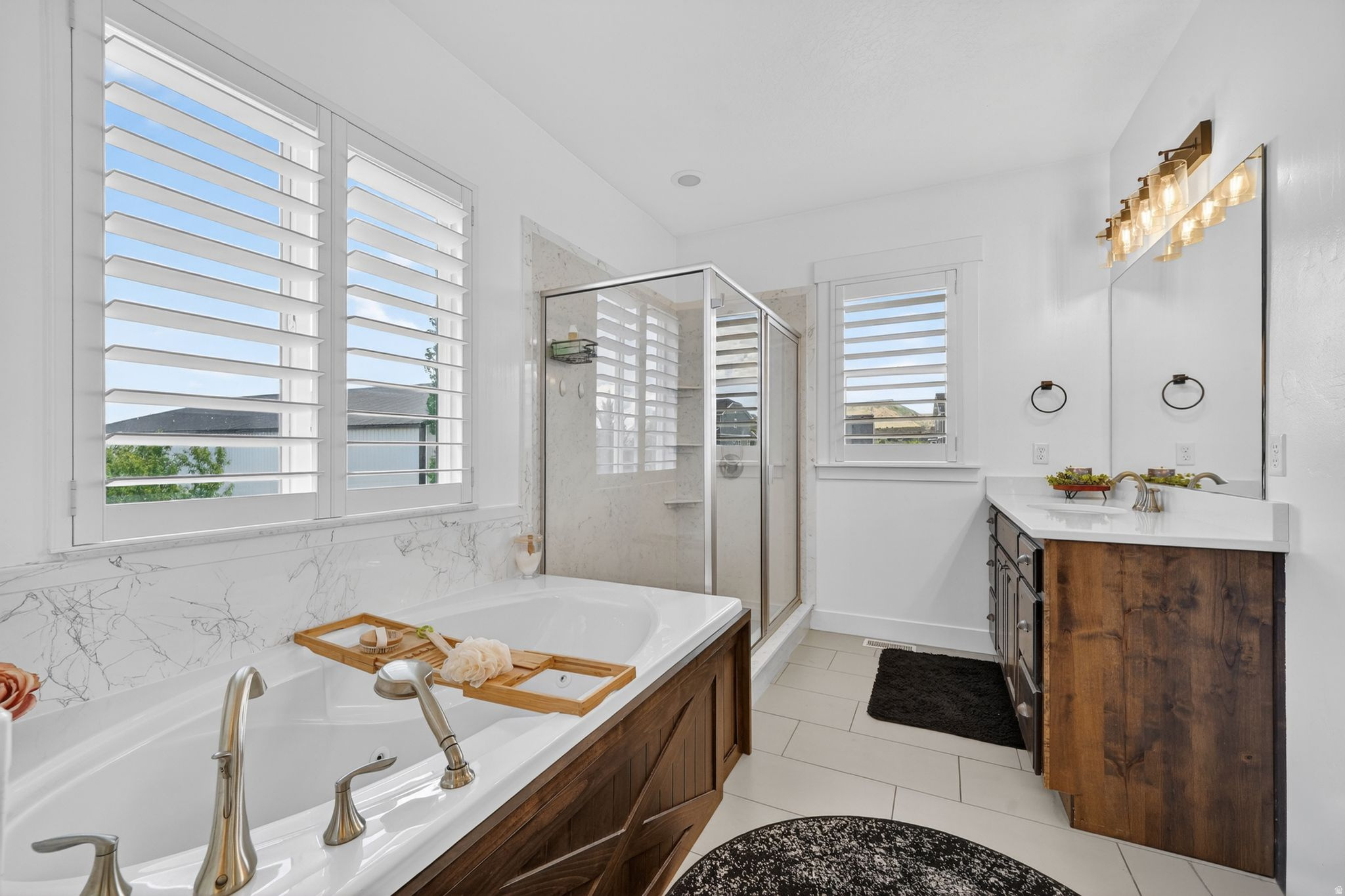 MUSTANG MEADOWS - Residential