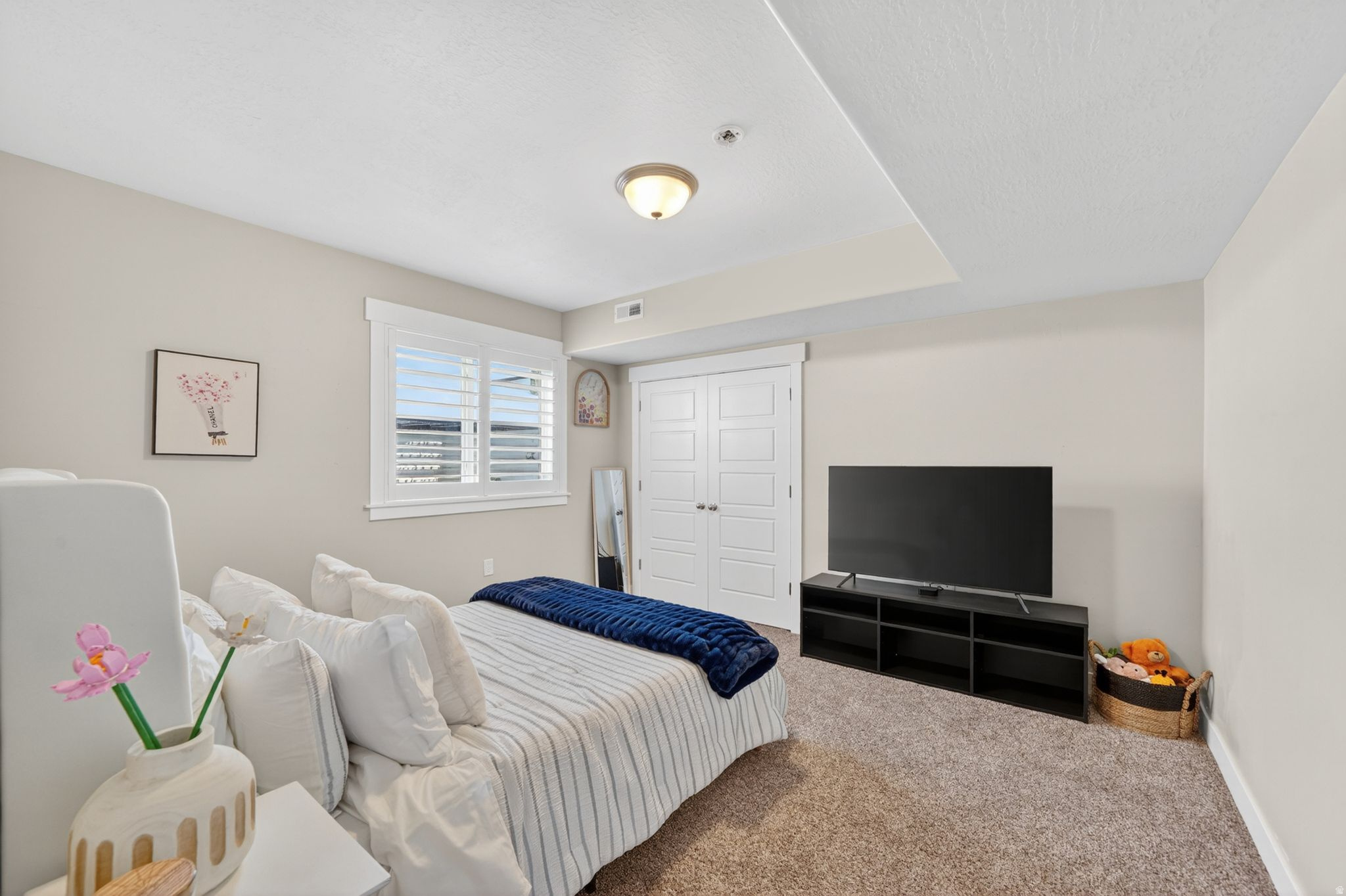 MUSTANG MEADOWS - Residential