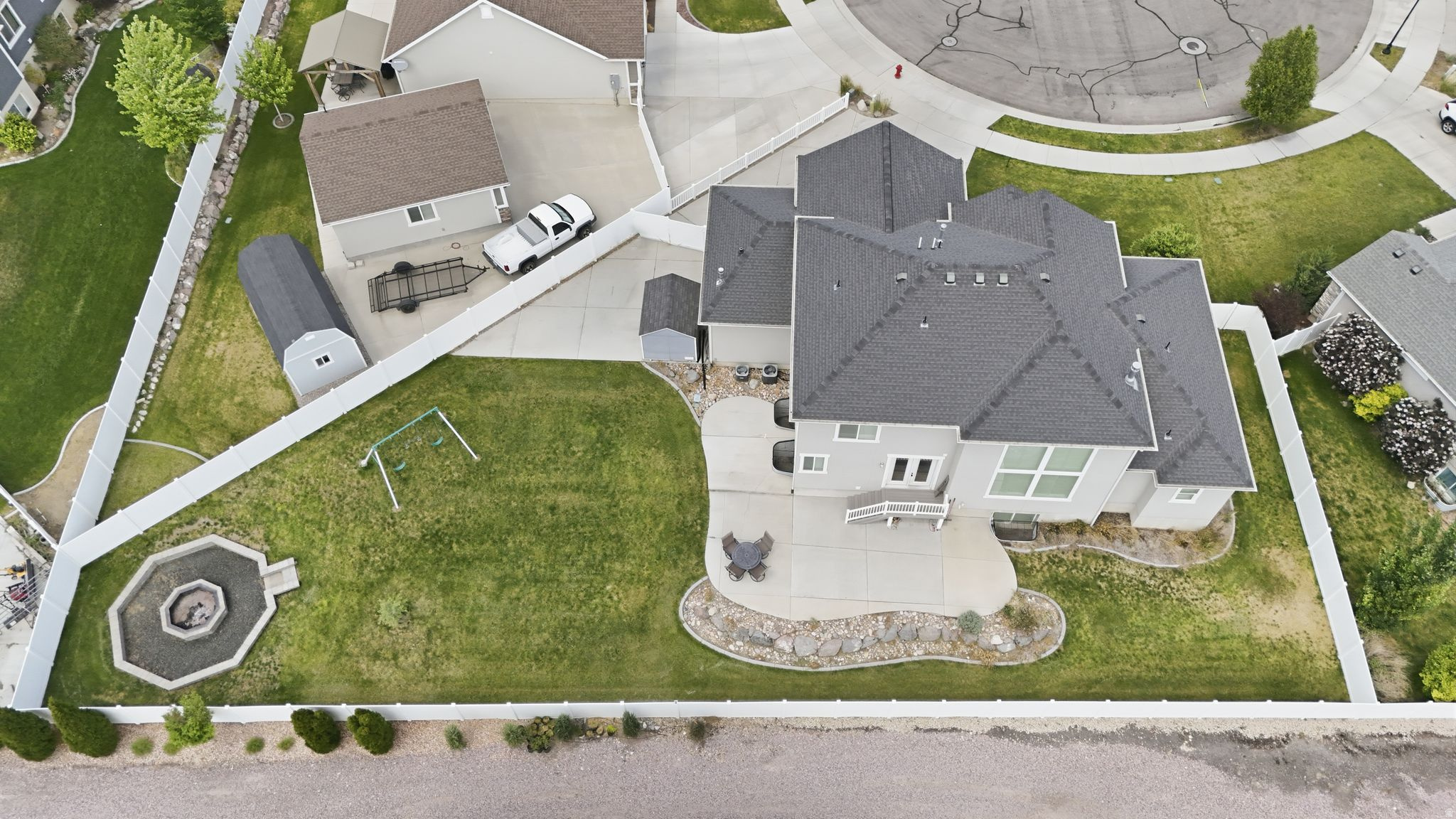 MUSTANG MEADOWS - Residential