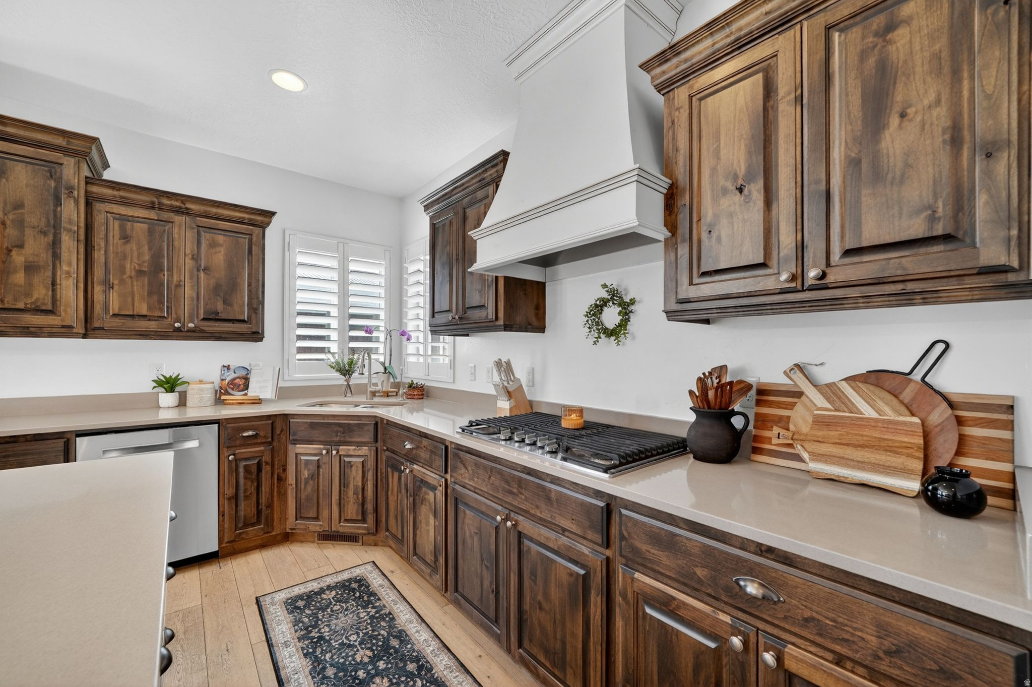 MUSTANG MEADOWS - Residential