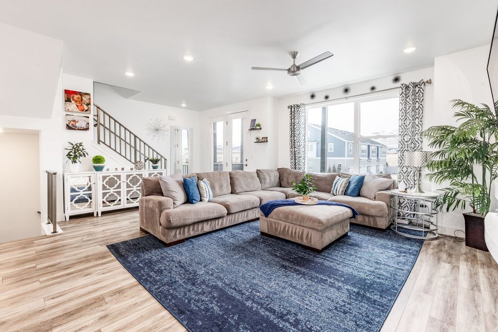 Photo of 11661 S SKYWARD RD W, South Jordan, UT 84009 (MLS # 2139074)