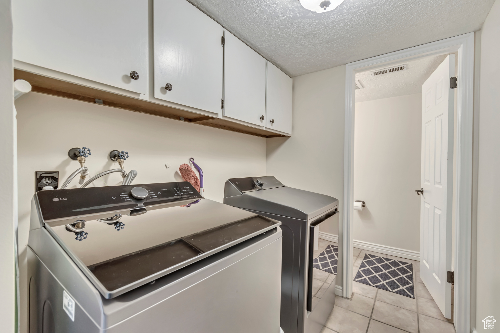 9156 S Chickadee Cir, Sandy, Utah image 22