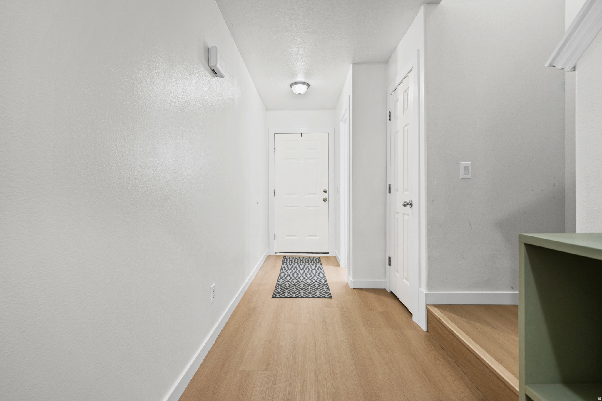 COUNTRY LANE - Residential