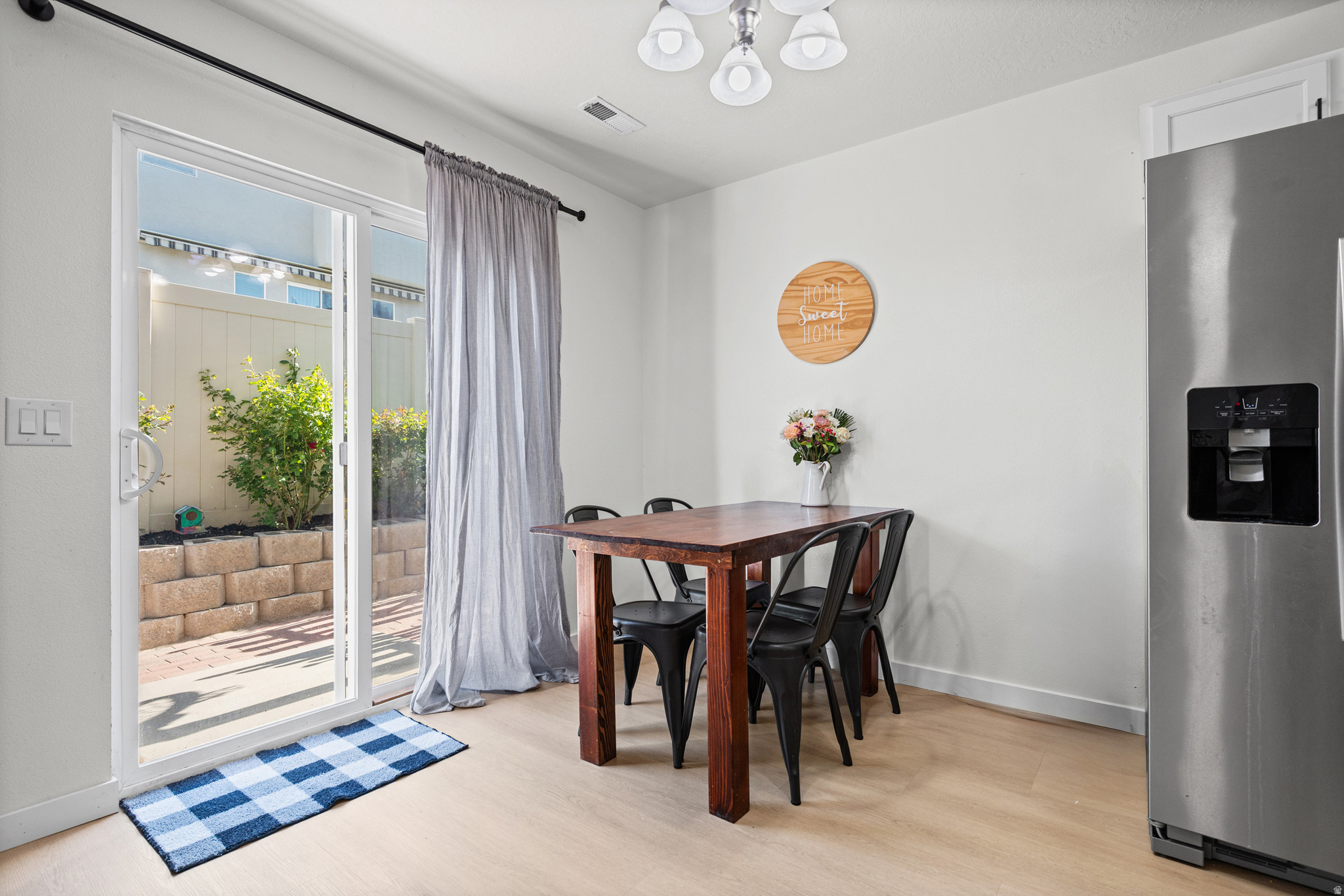 COUNTRY LANE - Residential