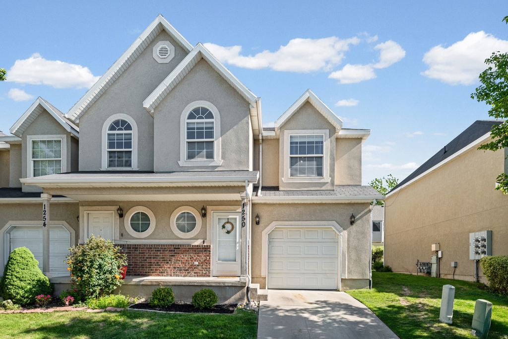 Photo of 1250 W BRIDALWOOD LOOP, Lehi, UT 84043 (MLS # 2161186)