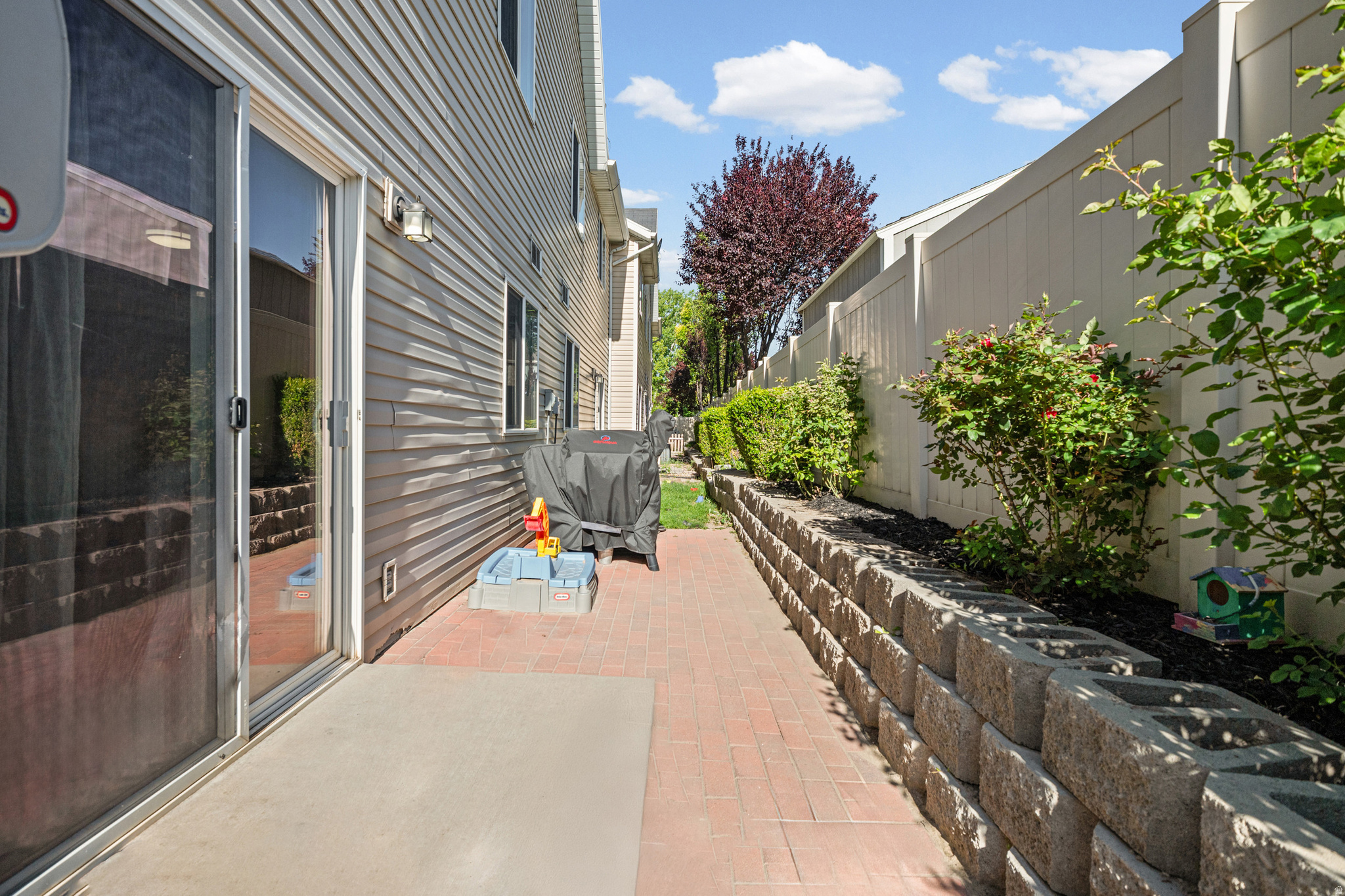 COUNTRY LANE - Residential