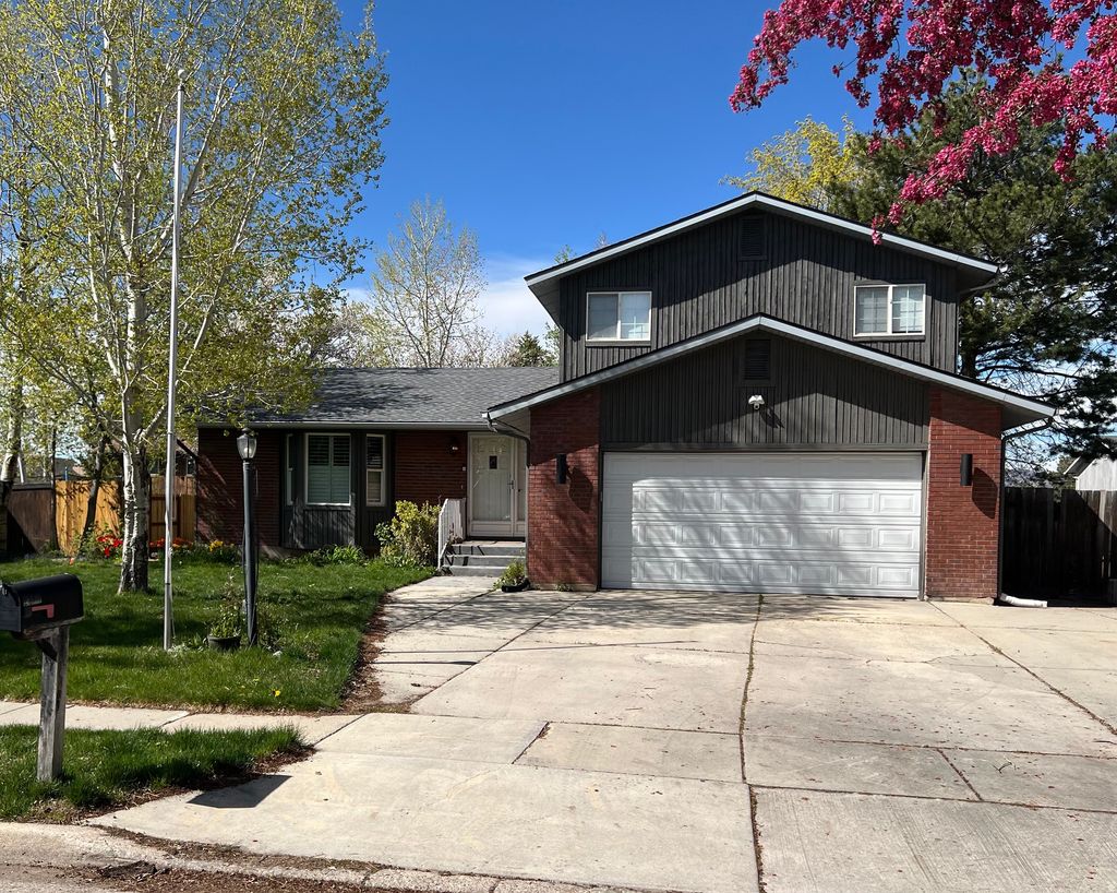 Photo of 2163 E BORG DR, Sandy, UT 84092 (MLS # 2141420)