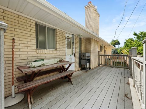 Tiny photo for 918 E 2850 N, North Ogden, UT 84414 (MLS # 2113053)