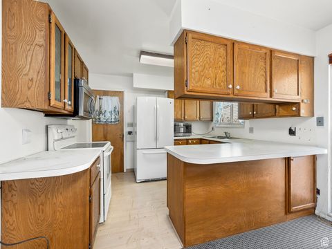 Tiny photo for 918 E 2850 N, North Ogden, UT 84414 (MLS # 2113053)