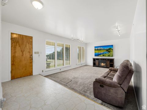 Tiny photo for 918 E 2850 N, North Ogden, UT 84414 (MLS # 2113053)