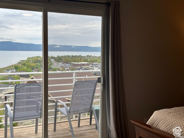 HARBOR VILLAGE - Residential