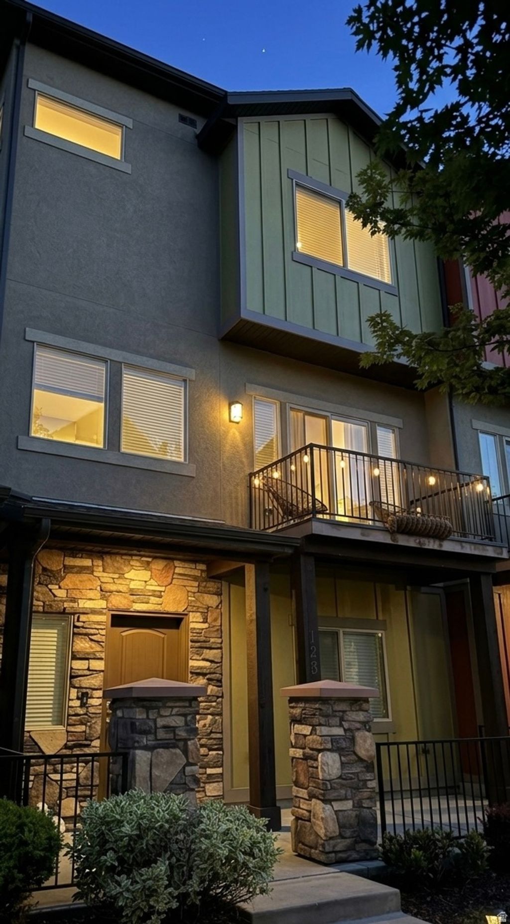 Photo of 128 W PARRAMATTA LN, Salt Lake City, UT 84115 (MLS # 2154830)