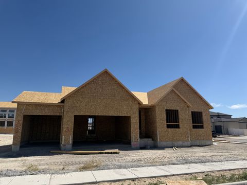 Homes For Sale - 1844 E Aviator Avenue<br/> Eagle Mountain, UT 84005