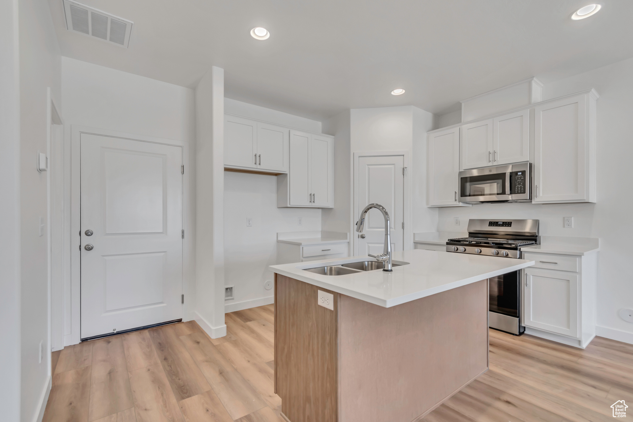 MEADOWBROOK - Residential