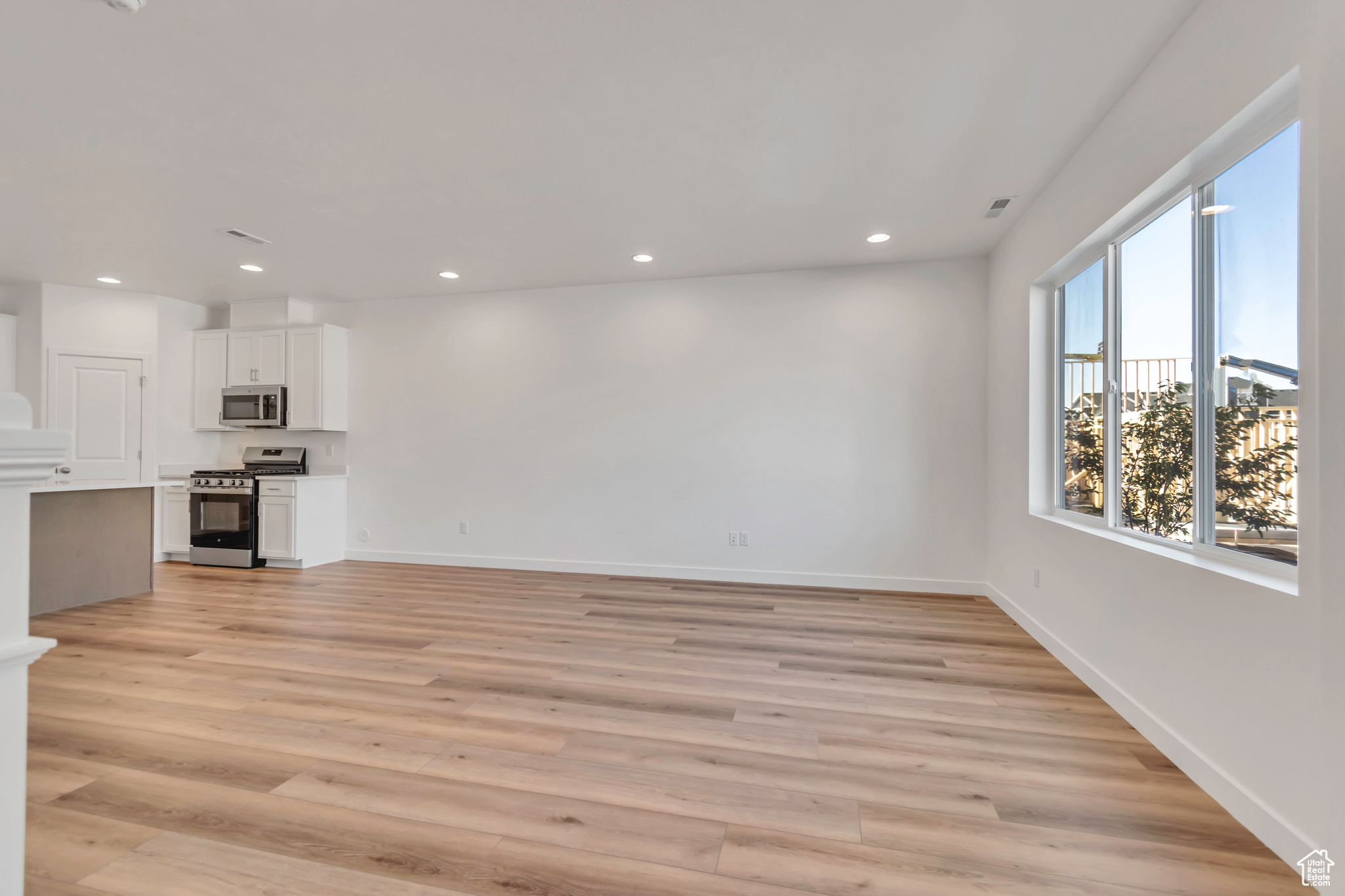 MEADOWBROOK - Residential