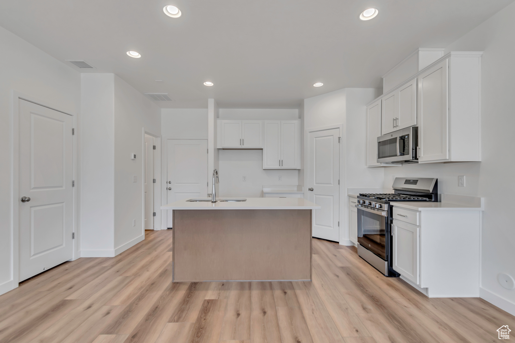 MEADOWBROOK - Residential