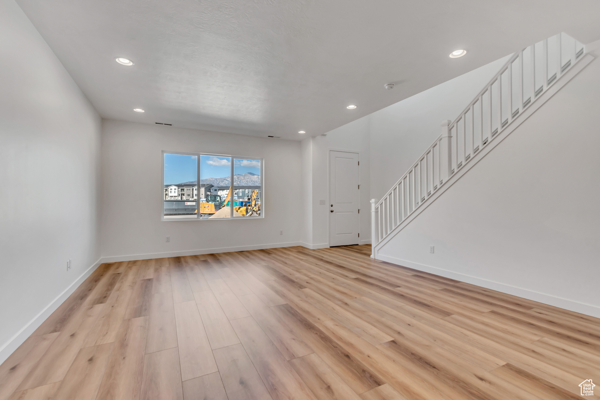 MEADOWBROOK - Residential