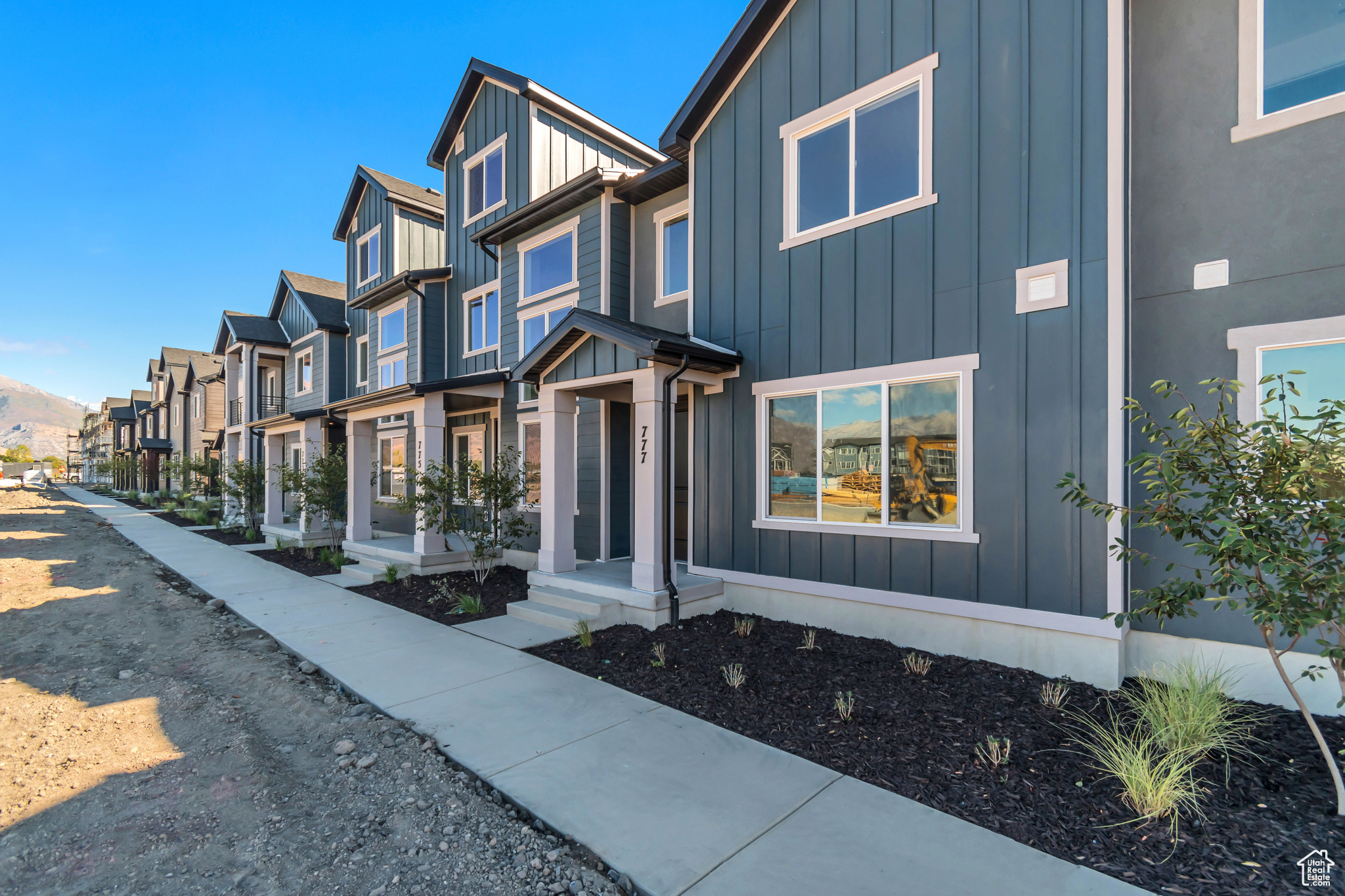 MEADOWBROOK - Residential