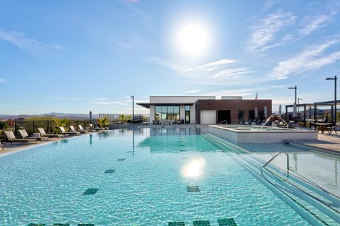 Tiny photo for 1635 N DAYLIGHT ST #136, Washington, UT 84780 (MLS # 2146786)