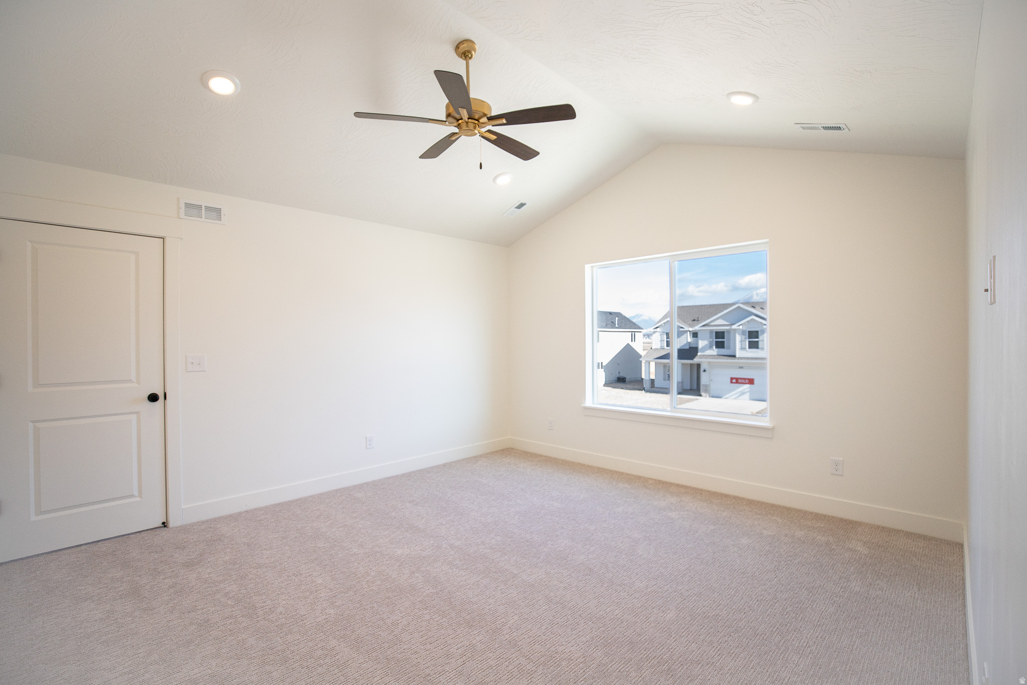 ARROWHEAD SPRINGS - Residential