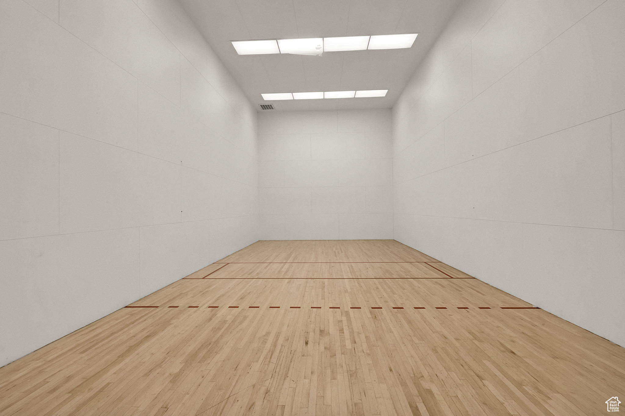 AMERICAN TOWERS - Residential