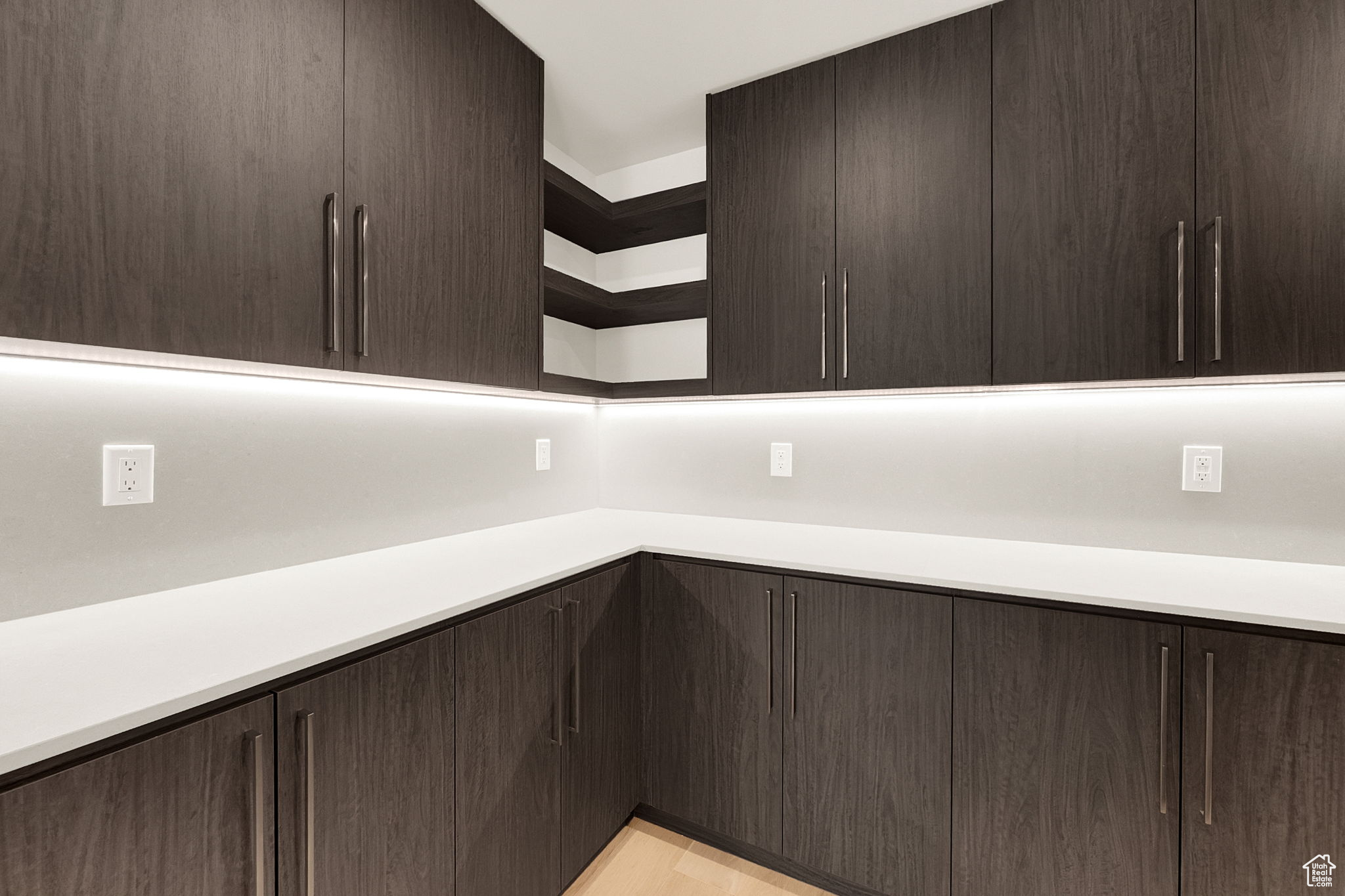 AMERICAN TOWERS - Residential