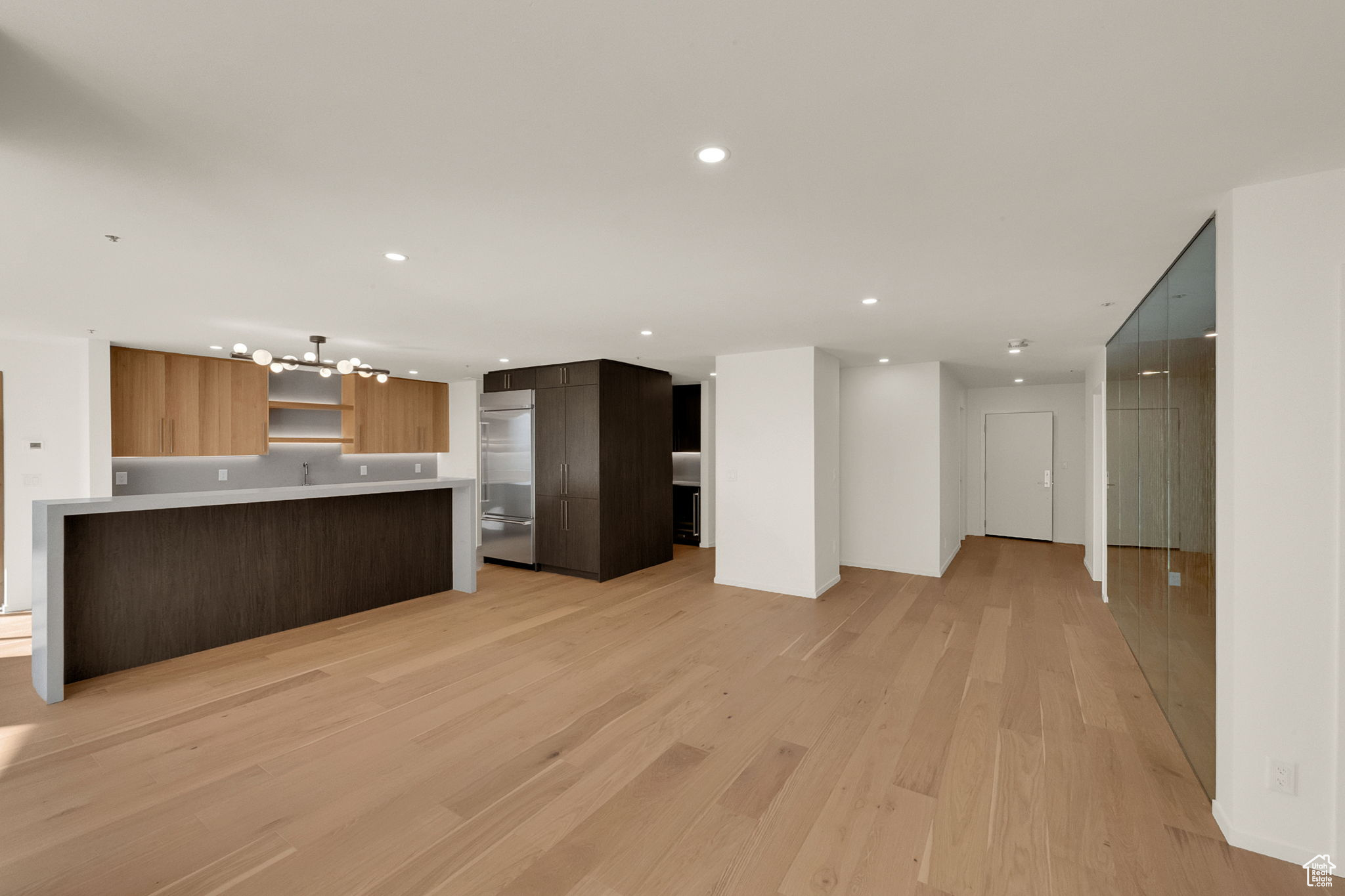 AMERICAN TOWERS - Residential