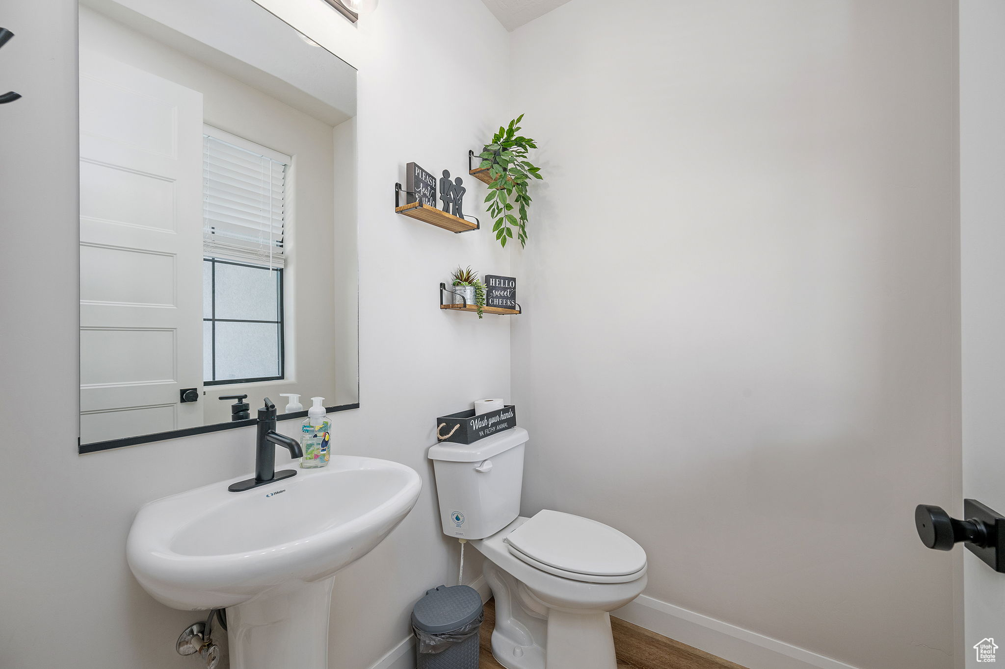 SUNSET CANYON ESTATES - Residential