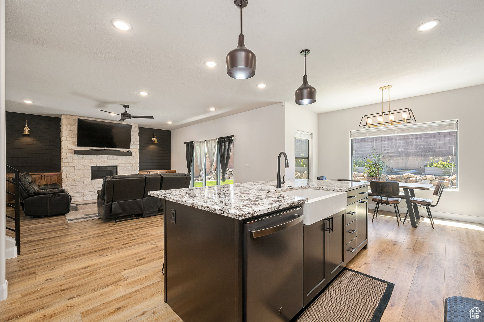 SUNSET CANYON ESTATES - Residential