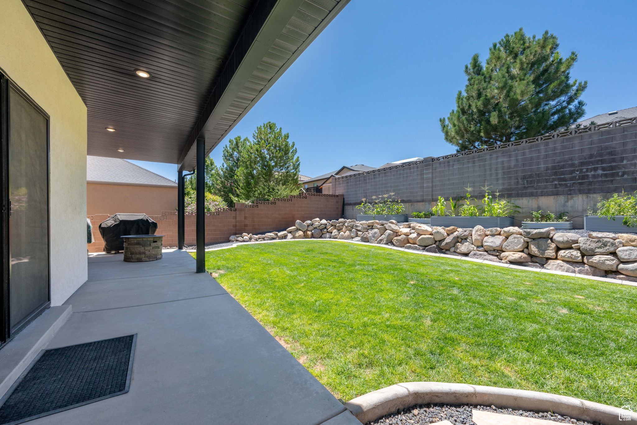 SUNSET CANYON ESTATES - Residential