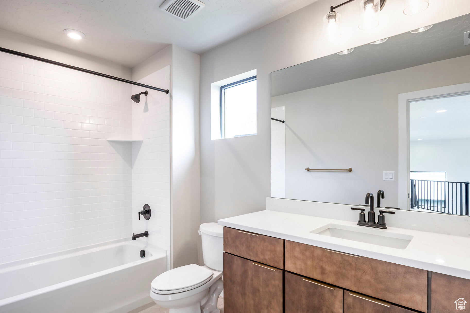 THE CROSSING - Residential