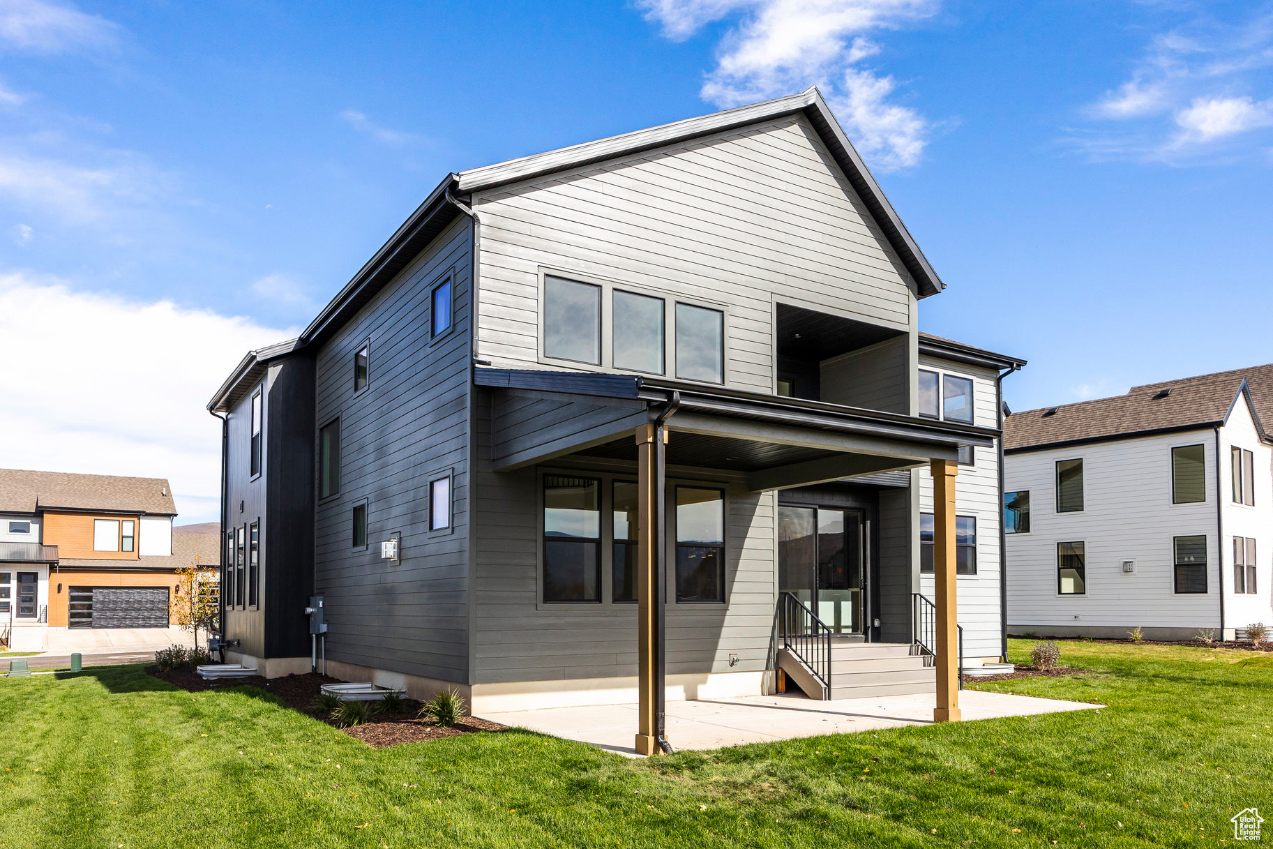 THE CROSSING - Residential