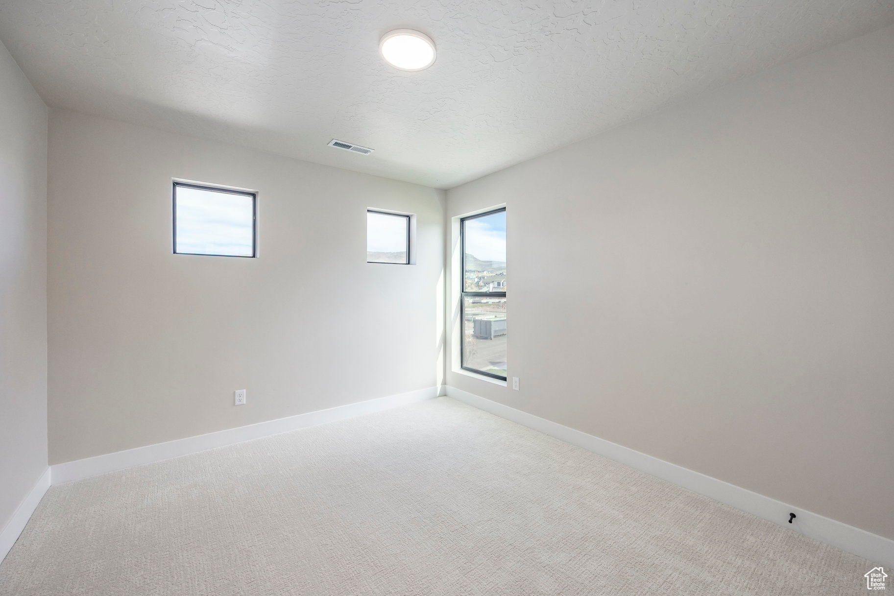 THE CROSSING - Residential