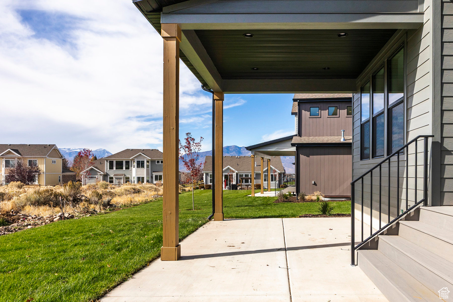 THE CROSSING - Residential