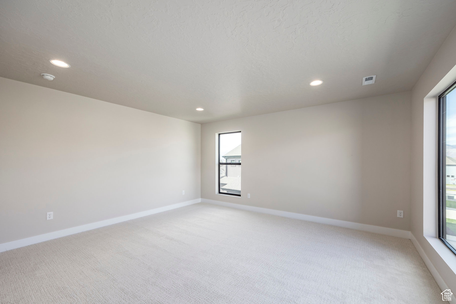 THE CROSSING - Residential