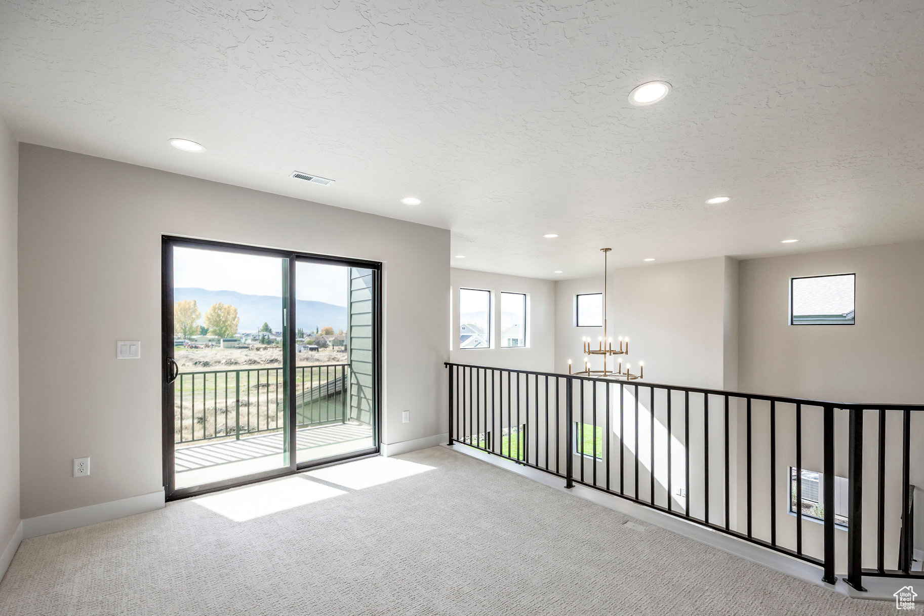 THE CROSSING - Residential