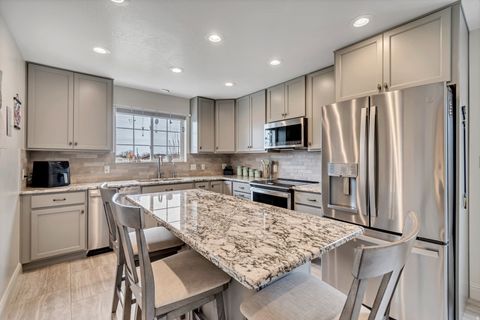 Tiny photo for 1697 N 500 W, Mapleton, UT 84664 (MLS # 2146381)