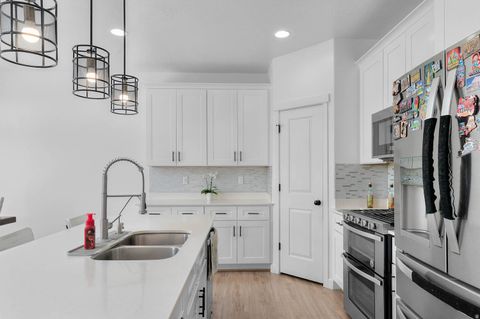 Tiny photo for 4236 E BONNE VISTA DR, Eagle Mountain, UT 84005 (MLS # 2154499)