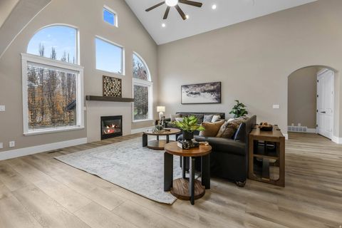 Tiny photo for 1753 W RYLIE ANN CIR, South Jordan, UT 84095 (MLS # 2123543)