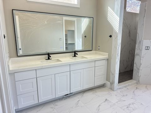 Tiny photo for 1753 W RYLIE ANN CIR, South Jordan, UT 84095 (MLS # 2123543)