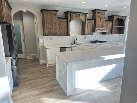 Tiny photo for 1753 W RYLIE ANN CIR, South Jordan, UT 84095 (MLS # 2123543)