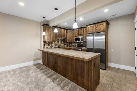 Tiny photo for 1753 W RYLIE ANN CIR, South Jordan, UT 84095 (MLS # 2123543)