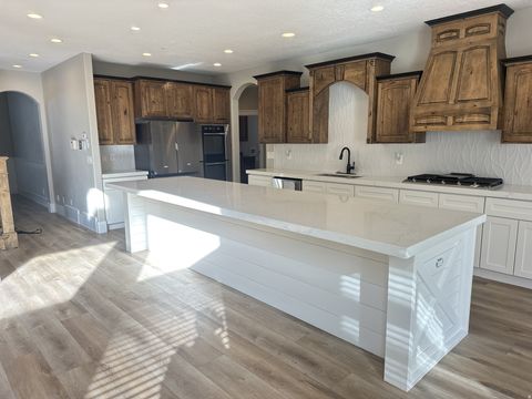 Tiny photo for 1753 W RYLIE ANN CIR, South Jordan, UT 84095 (MLS # 2123543)