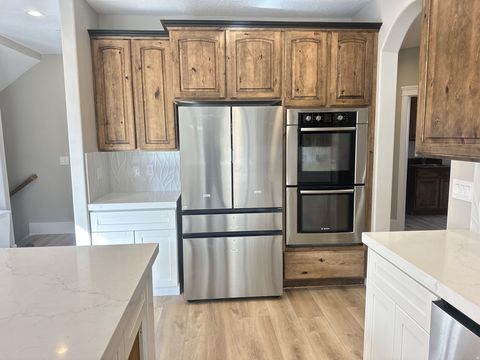 Tiny photo for 1753 W RYLIE ANN CIR, South Jordan, UT 84095 (MLS # 2123543)