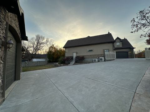 Tiny photo for 1753 W RYLIE ANN CIR, South Jordan, UT 84095 (MLS # 2123543)