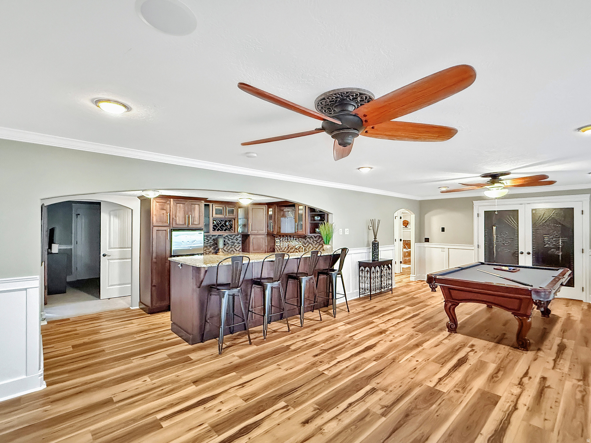 COUNTRY FIELDS - Residential